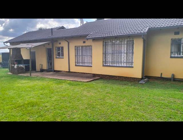 3 BEDROOM HOUSE FOR SALE IN LEONDALE